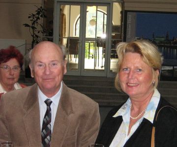 Ex-Weltmeister Horst Rittner (im Hintergrund seine Ehefrau) und Annemarie Burghoff