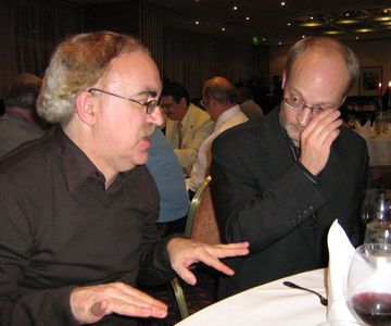 Ehrengäste: links der ehemalige Weltmeister Gert-Jan Timmerman (Niederlande) und rechts der amtierende Fernschach-Weltmeister Ivar Bern (Norwegen)