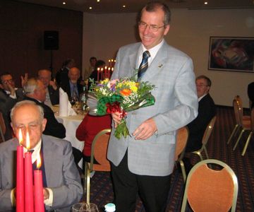 Dr. Dirk Jordan wurde gedankt für seine Mithilfe vom Organisations-Büro der FIDE-Olympiade aus.