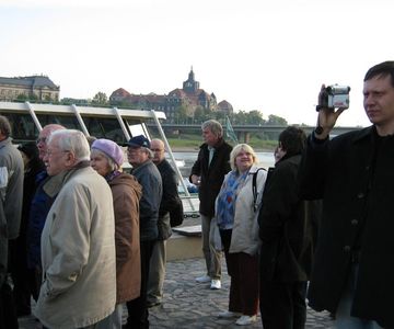 Das Schiff ist angekommen und wir können einsteigen.