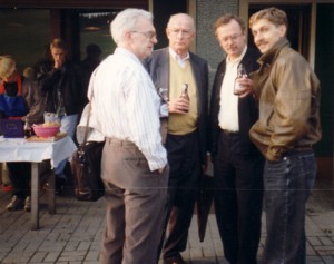 Rast während einer Kutschfahrt, von links: Organisationsleiter Eugen Thüner, Gottfried Schwertel, Werner Löffler und Dr. Mathias Renke