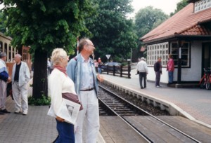 Dr. Fritz Baumbach und Frau Margot Pöschel in Wernigerode kurz vor Abfahrt des BdF-Sonderzuges nach Benneckenstein.
