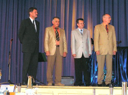 Organisatoren des Fernschachtreffen 2006 und BdF-Präsident: v. l.: Hanno Kuhn, Joachim Walther, Dr. Herbert Schepers, Dr. Fritz Baumbach